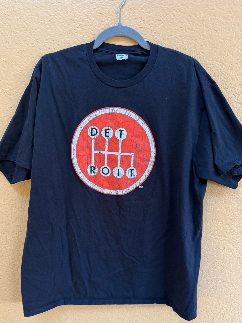 Black Detroit Graphic Shirt - Men's Crew Neck Shirt - XL